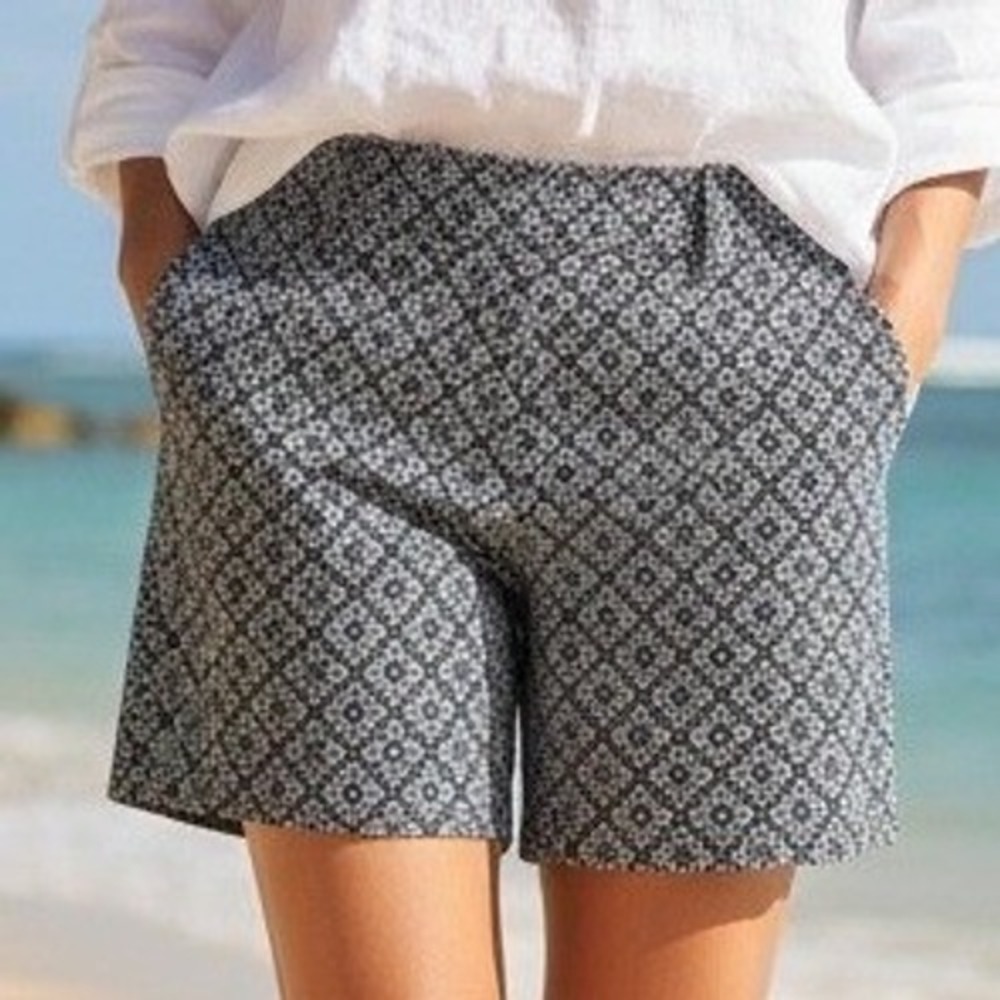 Mario Serrani Italy Womens Size 14 Comfort Stretch Short Tummy Control Geometric